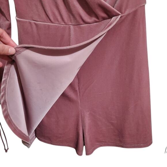Urban Outfitters Goldmine Velvet Pink Romper Soft Girl Coquette Pastel Goth S - Picture 9 of 13